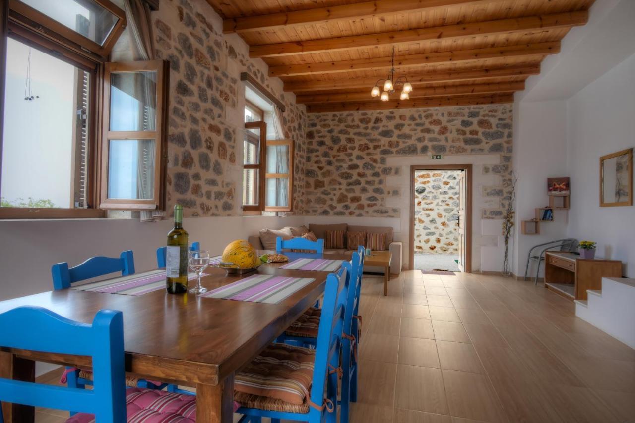 Stone Villa I In Petres Petres  Bagian luar foto