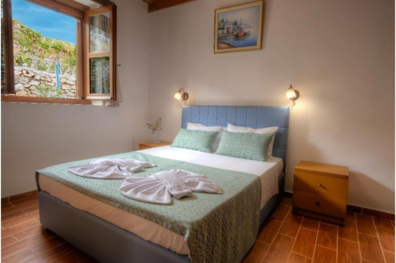 Stone Villa I In Petres Petres  Bagian luar foto